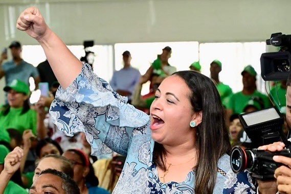 GrzjpJBWgAAeXab Leonel Fernández expresa reconocimiento a las madres dominicanas en su día