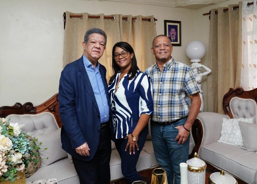 628508616_1441862587590180_8765676319266746910_n-1024x734 Leonel Fernández encabeza juramentación de la dirigente Rosangela Celestino (Chamby) y su equipo en Quisqueya