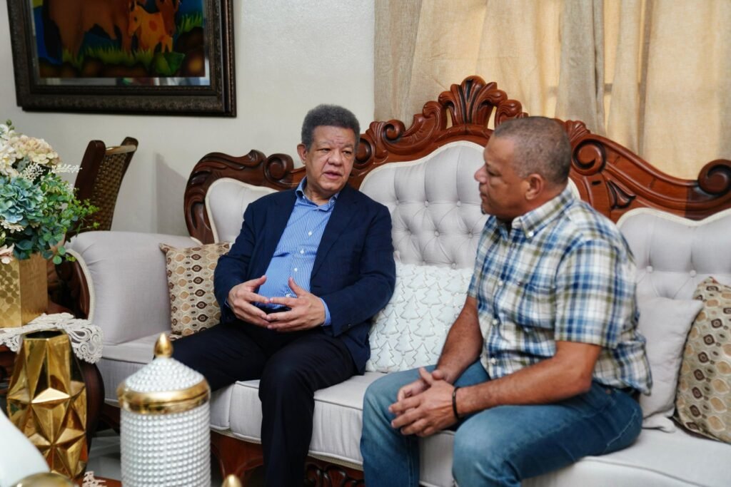 634257571_1441862607590178_1365574216718355041_n-1024x683 Leonel Fernández encabeza juramentación de la dirigente Rosangela Celestino (Chamby) y su equipo en Quisqueya