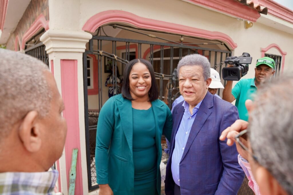 634567485_1441862694256836_1039658226793635983_n-1024x683 Leonel Fernández encabeza juramentación de la dirigente Rosangela Celestino (Chamby) y su equipo en Quisqueya